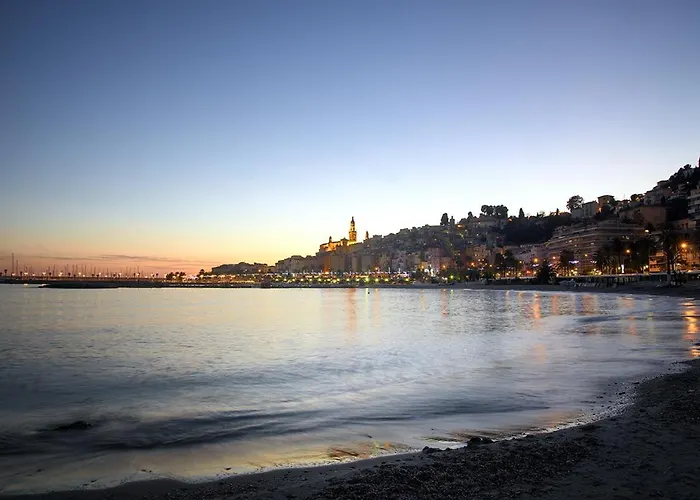 2 Pieces Climatise A Cote De La Rue Palmaro