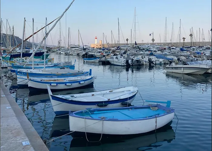 2 Pieces Climatise A Cote De La Rue Palmaro דירה